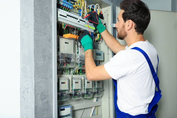 Best Emergency Electrical Repair  in Venice, IL